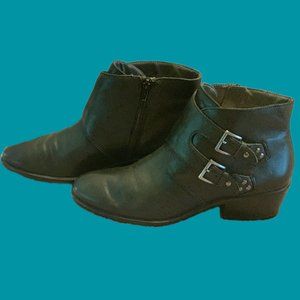 AEROSOLES Urban Myth Ankle Boot